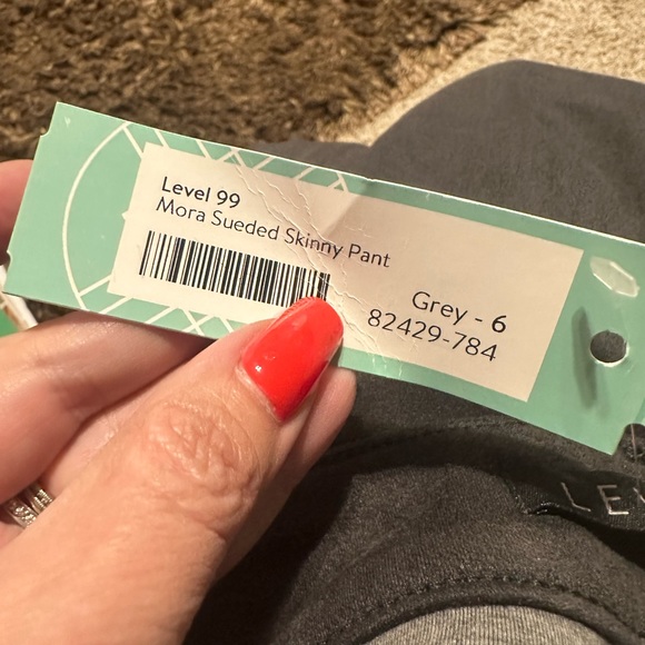 NWT Level 99 Mora Sueded Skinny Pant Grey Size 6 - Picture 10 of 12